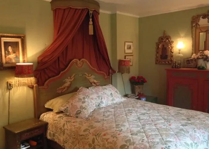 3 Bedroom Classic In By Smiling House Feriehus *