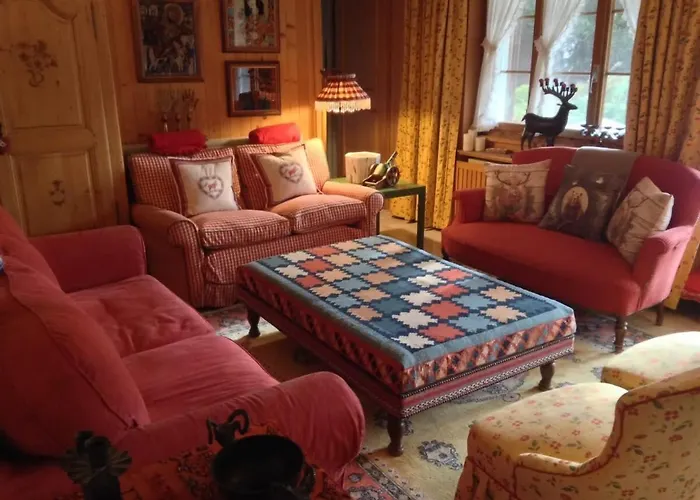 3 Bedroom Classic In By Smiling House Сasa de vacaciones