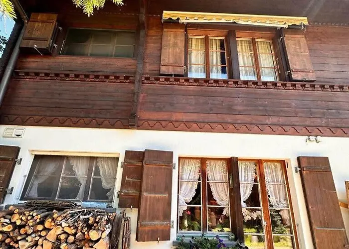 3 Bedroom Classic In By Smiling House * גשטאט