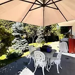 3 Bedroom Classic In By Smiling House Holiday home
