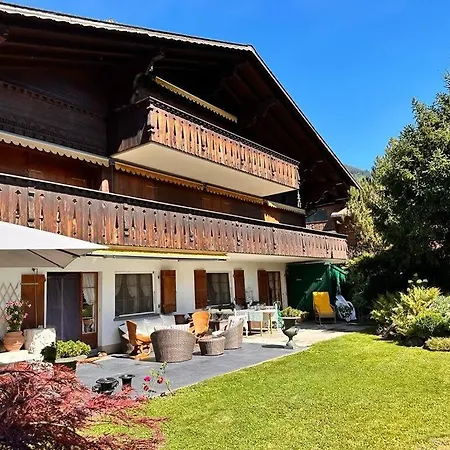 3 Bedroom Classic In By Smiling House Gstaad