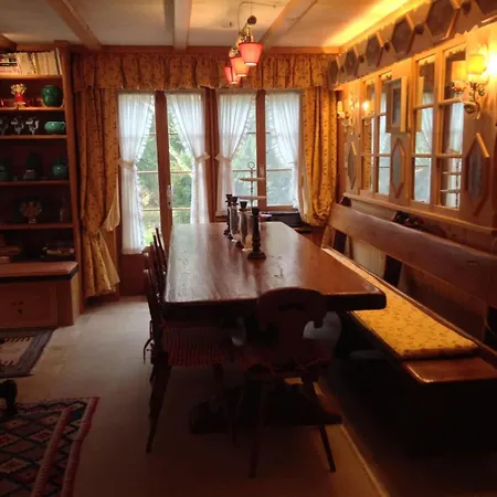 Hébergement de vacances 3 Bedroom Classic In By Smiling House Gstaad